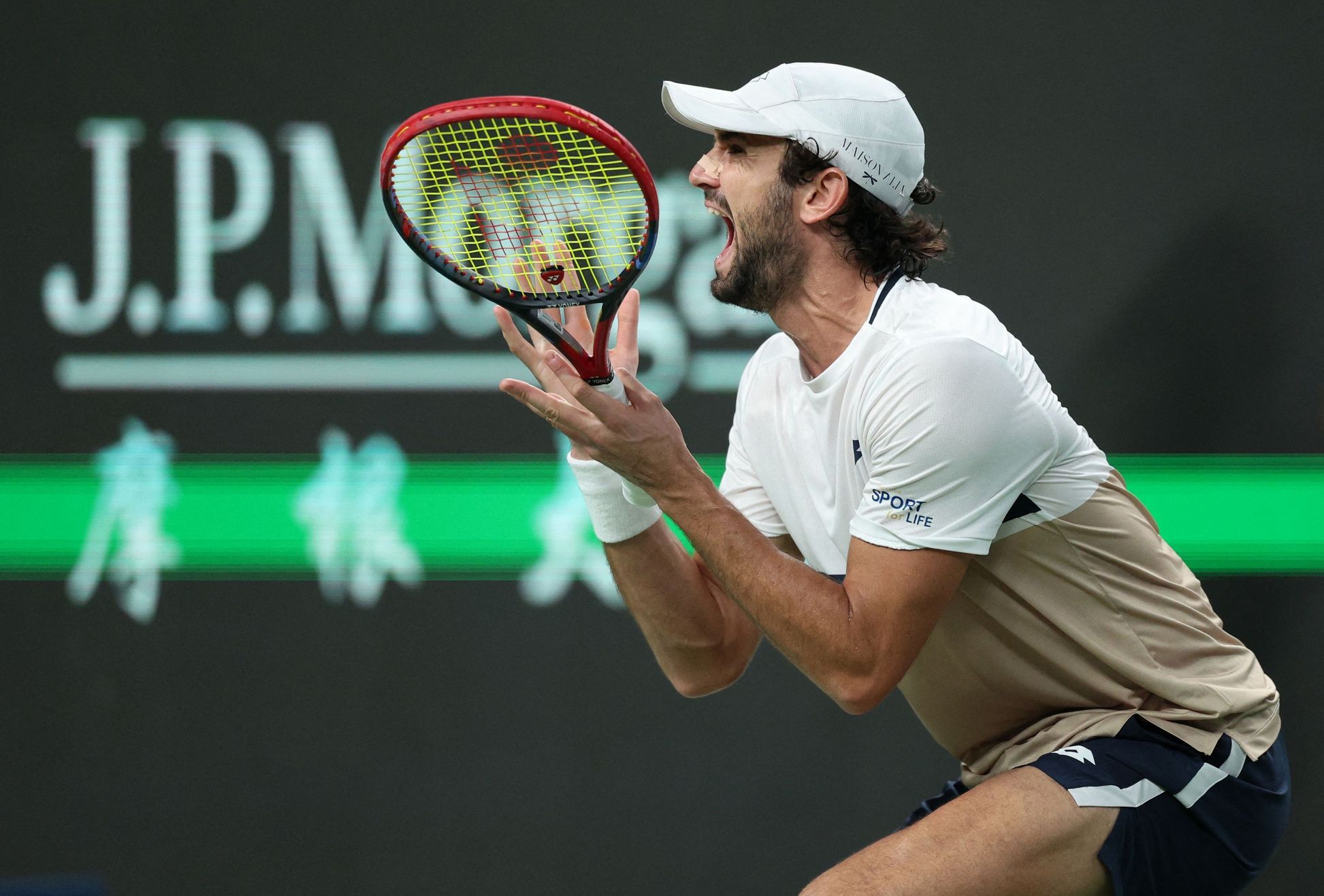 Monacký outsider dotáhl pohádku. Přijel jako náhradník, teď slaví titul