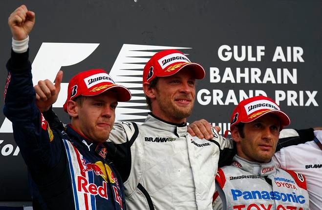 Jenson Button na stupních vítězů | Foto: Reuters