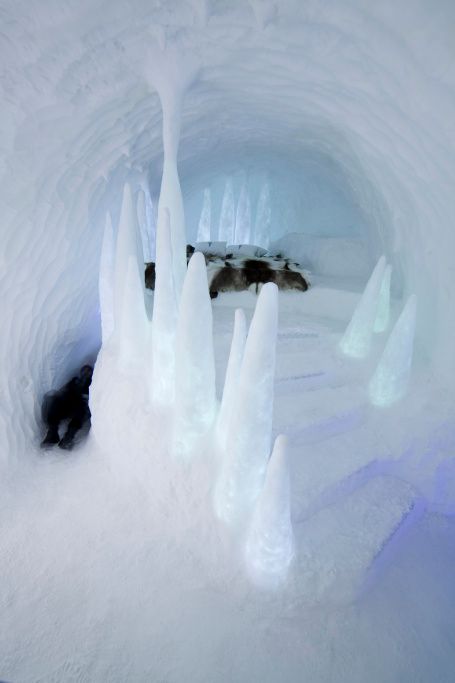 ... v ICEHOTELU se pak ceny pohybují ještě podstatně výše. 
Umělci: Jens Dyvik, David Yoad Luxembourg 
 
Místo: Velocity & Hidden Treasure | Foto: Photobigben.com/ ICEHOTEL