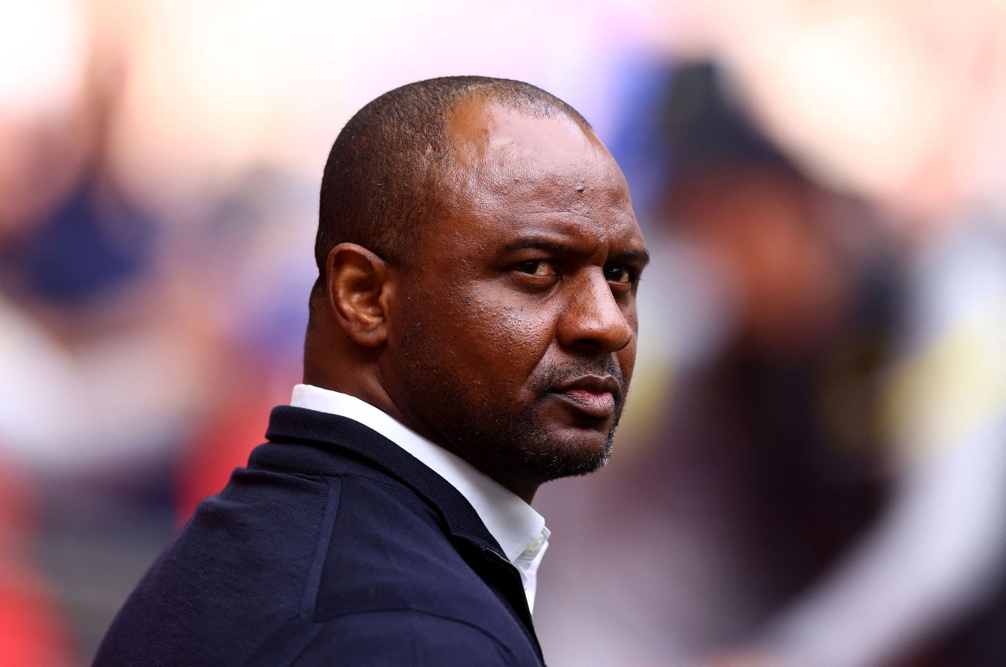 Crystal Palace coach Vieira kicked a provocative fan after the game
