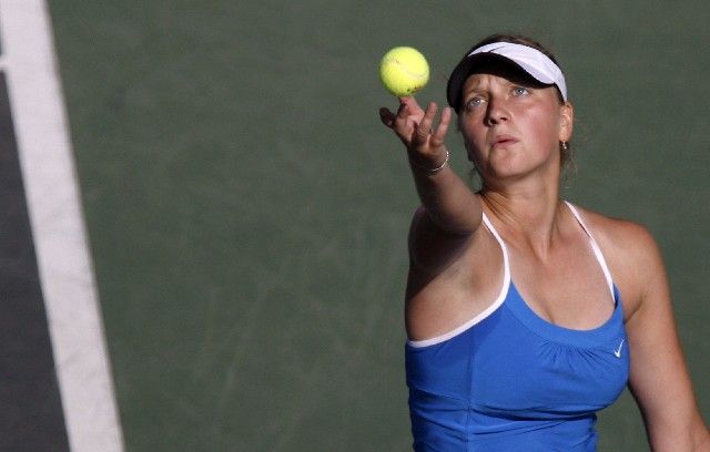 Česká tenistka Petra Kvitová svůj druhý zápas v baráži Fed Cupu prohrála. | Foto: Reuters