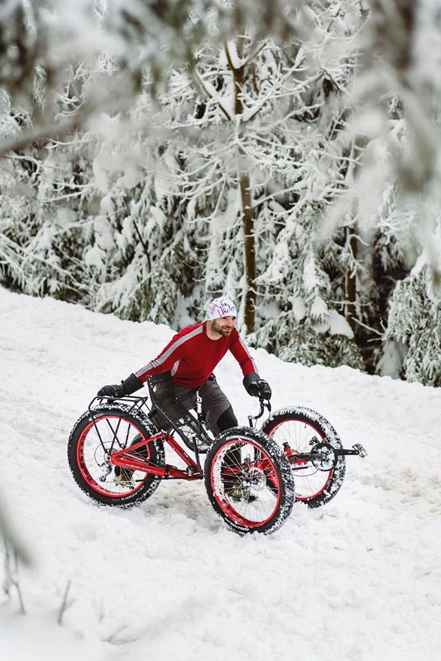 Speciální trojkolka byla navržena přímo pro dobrodruha Jana Žďánského a jeho zamýšlenou expedici Azub Winter Baikal 2015. | Foto: Jan Žďánský, Azub Winter Baikal 2015