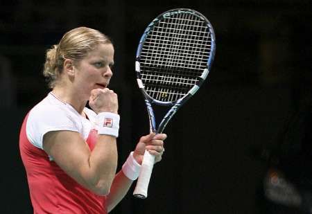 Belgická tenistka Kim Clijstersová se raduje ve finálovém zápase turnaje v Hasseltu proti Estonce Kaie Kanepiové. | Foto: Reuters