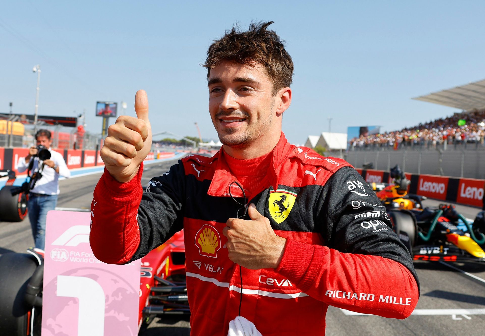 Leclerc décroche la septième pole position de la saison en France, Red Bull le poursuivra
