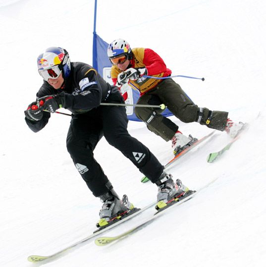 Skikrosař Tomáš Kraus (vpředu) patří k nejlepším na světě | Foto: www.skicross.cz