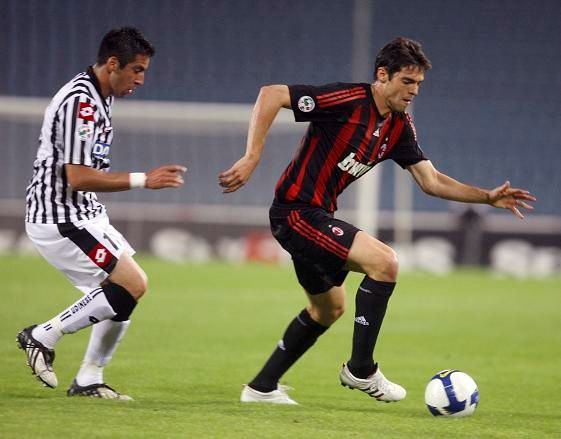 Kaká v zápase proti Udinese | Foto: Reuters