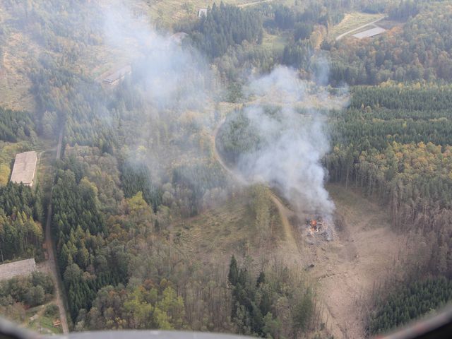 Pohled na hořící sklad shora. | Foto: Policie ČR