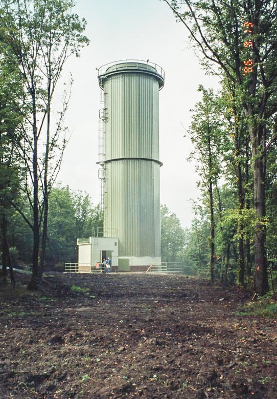 Nová vyrovnávací komora postavená v 90. letech. | Foto: Aktuálně.cz / Archiv ČEZ, a. s.