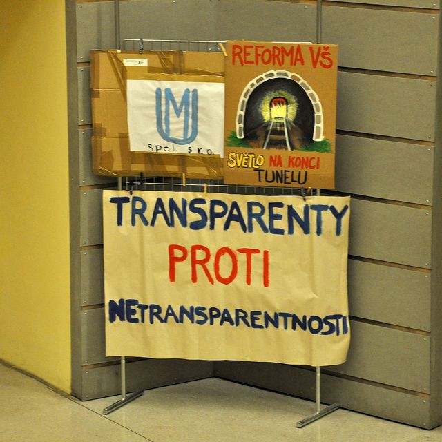 Noc univerzit v Brně - transparenty na protestní pochod. | Foto: Jan Martinek, Masarykova univerzita