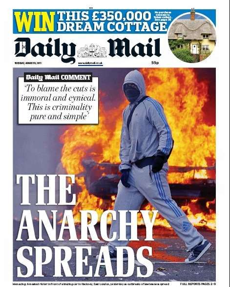 Daily Mail: "Anarchie se šíří". | Foto: http://www.frontpagestoday.co.uk