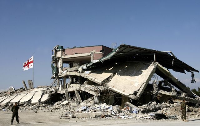 Gruzínská vojenská základna v Gori, zničená ruským bombardováním. | Foto: Reuters