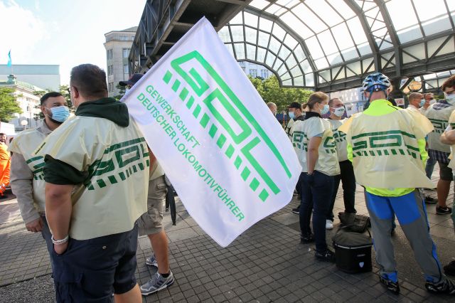 Stávka německé železniční společnosti Deutsche Bahn, snímek z Hamburku | Foto: ČTK