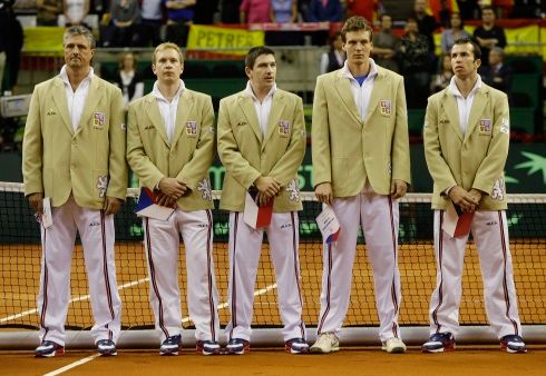 Český tým ve finále Davis Cupu | Foto: Reuters