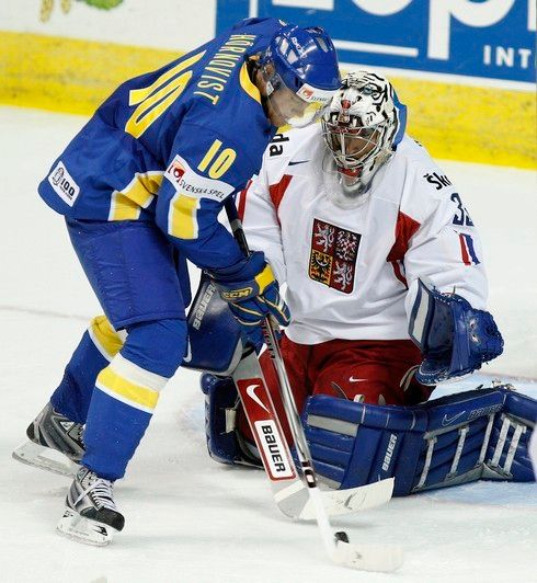 Gól. Švédové otevřeli účet utkání v průběhu druhé třetiny. Trefil se Patric Hornqvist. | Foto: Reuters