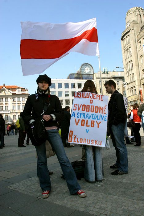 Demonstrace běloruských studentů skončila přibližně po třiceti minutách. | Foto: Ondřej Besperát, Aktuálně.cz