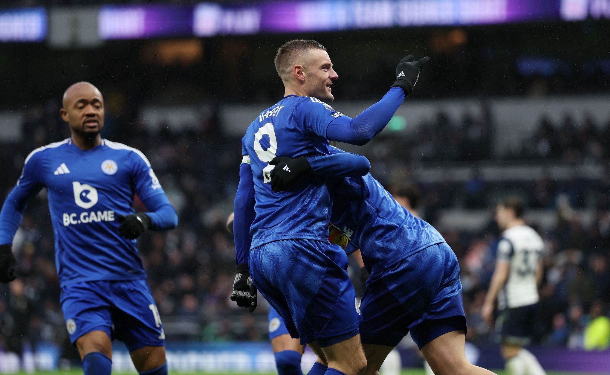 Vardy Punishes Kinský, Spurs Fans Rage, Coup Calls Mount