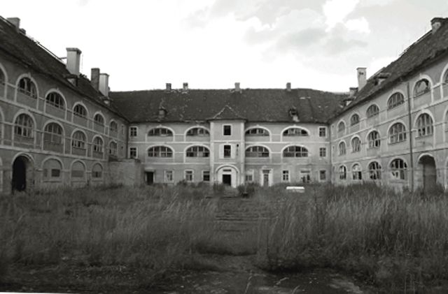 Záběr na drážďanské kasárny z dnešní doby. | Foto: www.pamatnik-terezin.cz