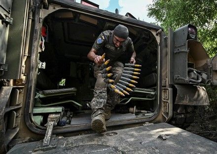 Vůz bojové pěchoty Bradley v ukrajinských službách na jižní frontě. | Foto: Reuters