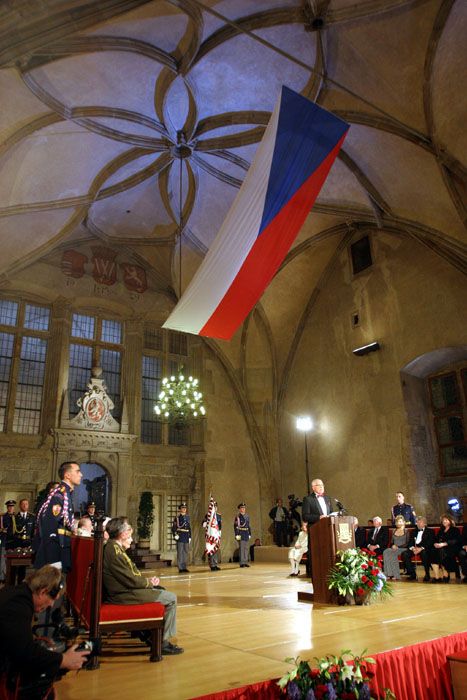 Vladislavský sál byl pro tu příležitost slavnostně vyzdoben. | Foto: Ondřej Besperát, Aktuálně.cz