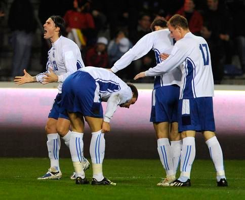 Bosna a Hercegovina oslavuje branku Džeka | Foto: Reuters