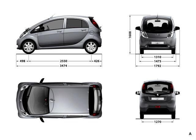 I když je ion malé auto, vnitřní rozměry jsou podle výrobce na úrovni mnohem většího Peugeotu 207 | Foto: Radek Pecák, Peugeot