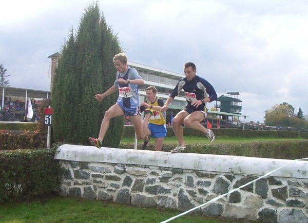 Na Kamenné zdi: Vítězné trio Jakub Burghard, Milan Kocourek, Mariusz Gizynski spolu bojovalo celý závod na špici. Kocourek dlouhou dobu vedl, podlehl až v závěru. | Foto: Zuzana Hronová