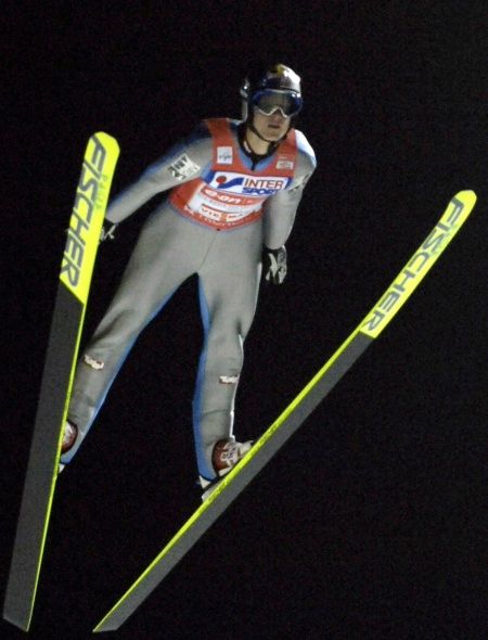 Thomas Morgenstern si v Trondheimu letí pro vítězství | Foto: Reuters