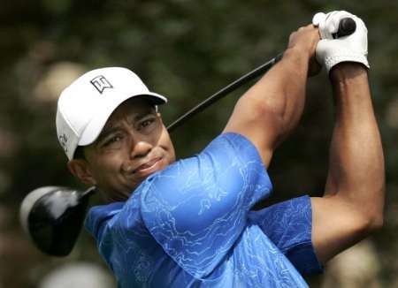 Golfista Tiger Woods obhájil na US Masters titul. | Foto: Reuters