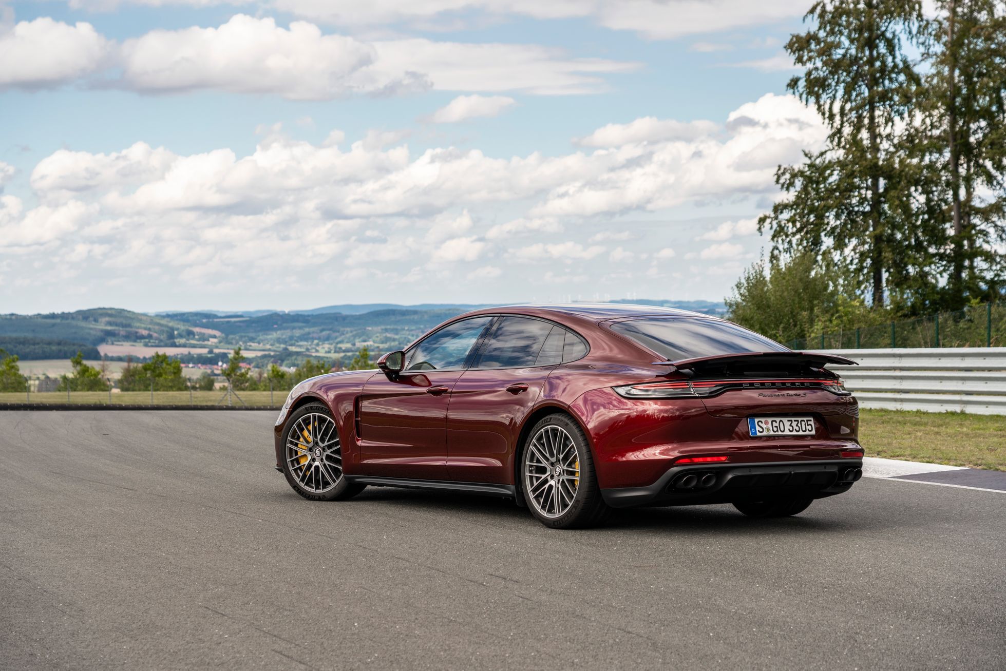 Porsche Panamera 2021