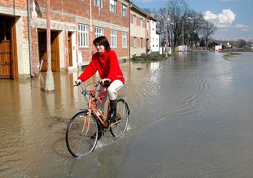 Horka nad Moravou - neděle 2. dubna, nejkritičtější den. | Foto: Lubomír Světnička