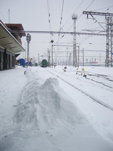 Sníh zastavuje i vlakovou dopravu | Foto: Zuzana Hronová