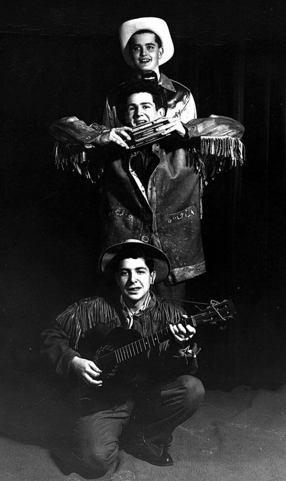 Se svou první kapelou Buckskin Boys, shora Terry Davis, Mike Doddman a Leonard Cohen, 1952. | Foto: archiv Leonarda Cohena/Ecco