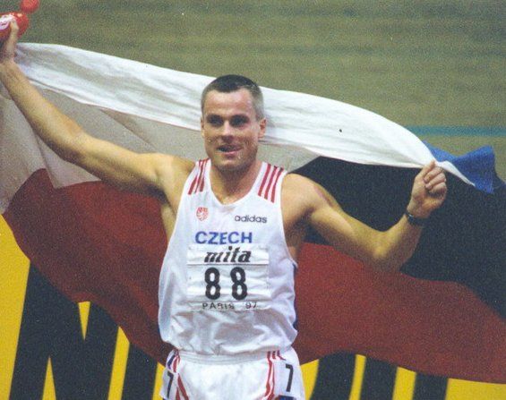 Patronem Kateřiny Cachové je Robert Změlík. Oba atlety trénoval stejný trenér. | Foto: ČAS, www.atletika.cz