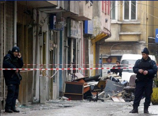 Exploze v internetové kavárně v Istanbulu, kterou mají na svědomí Sokoli osvobození Kurdistánu. (archivní foto z 9. února 2006) | Foto: ČTK/AP