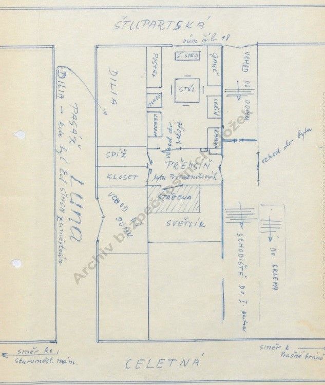 Plánek bloku domů, kde došlo k zátahu na prchajícího Eduarda Šimona. Vytvořili jej vyšetřovatelé StB. | Foto: ABS
