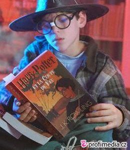 Harry Potter vydělal své autorce miliony. | Foto: Bleskově