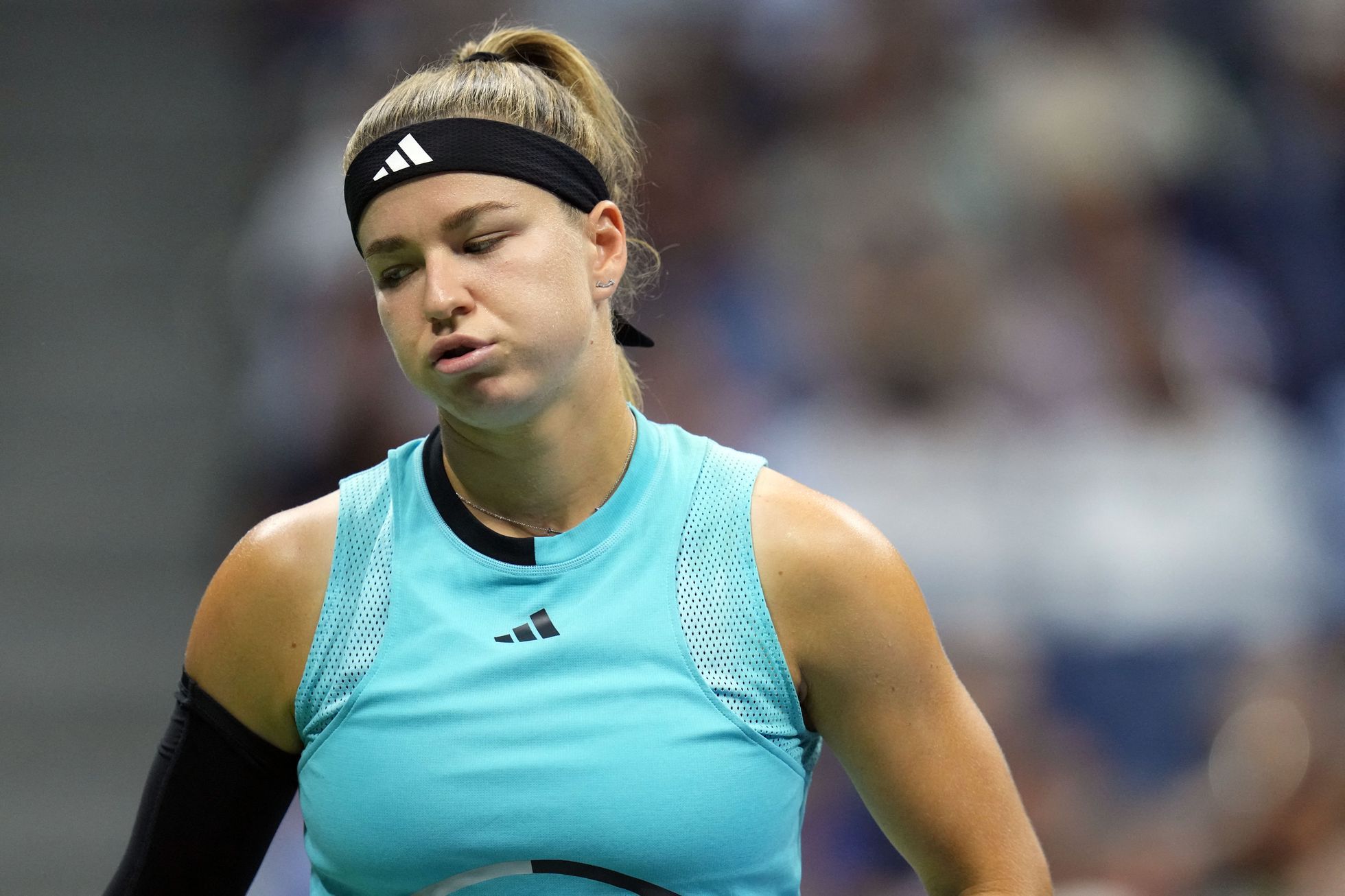 karol-na-muchov-s-strange-match-falling-short-in-us-open-semi-finals