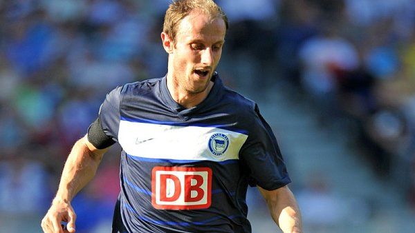 Roman Hubník letos bundesligu opustil, ovšem nikoliv vinou transferu, ale kvůli tomu, že Hertha Berlín prohrála baráž. A tak bude působit jen ve druhé lize. | Foto: Sport