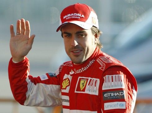 Fernando Alonso před testovací jízdou | Foto: Sport