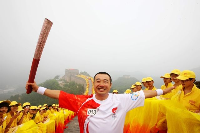 Před započetím letních olympijských her v Pekingu (rok 2008) běžela štafeta s olympijskou pochodní také po Velké čínské zdi. | Foto: ČTK