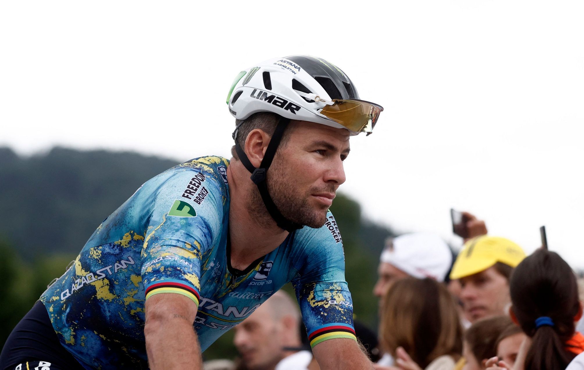 Smutný konec legendy: Cavendish dokončil svou poslední Tour de France pádem na zem | Aktuálně.cz