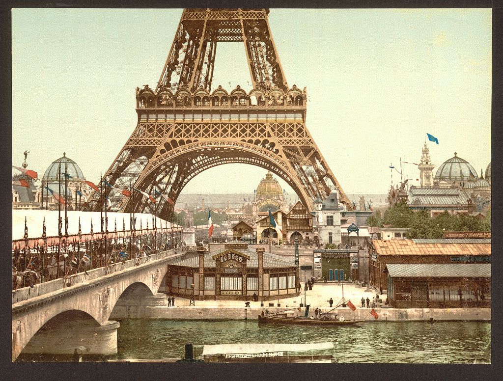 Paris in the photo during the 1900 World’s Fair. Bílinská kyselka received a medal there