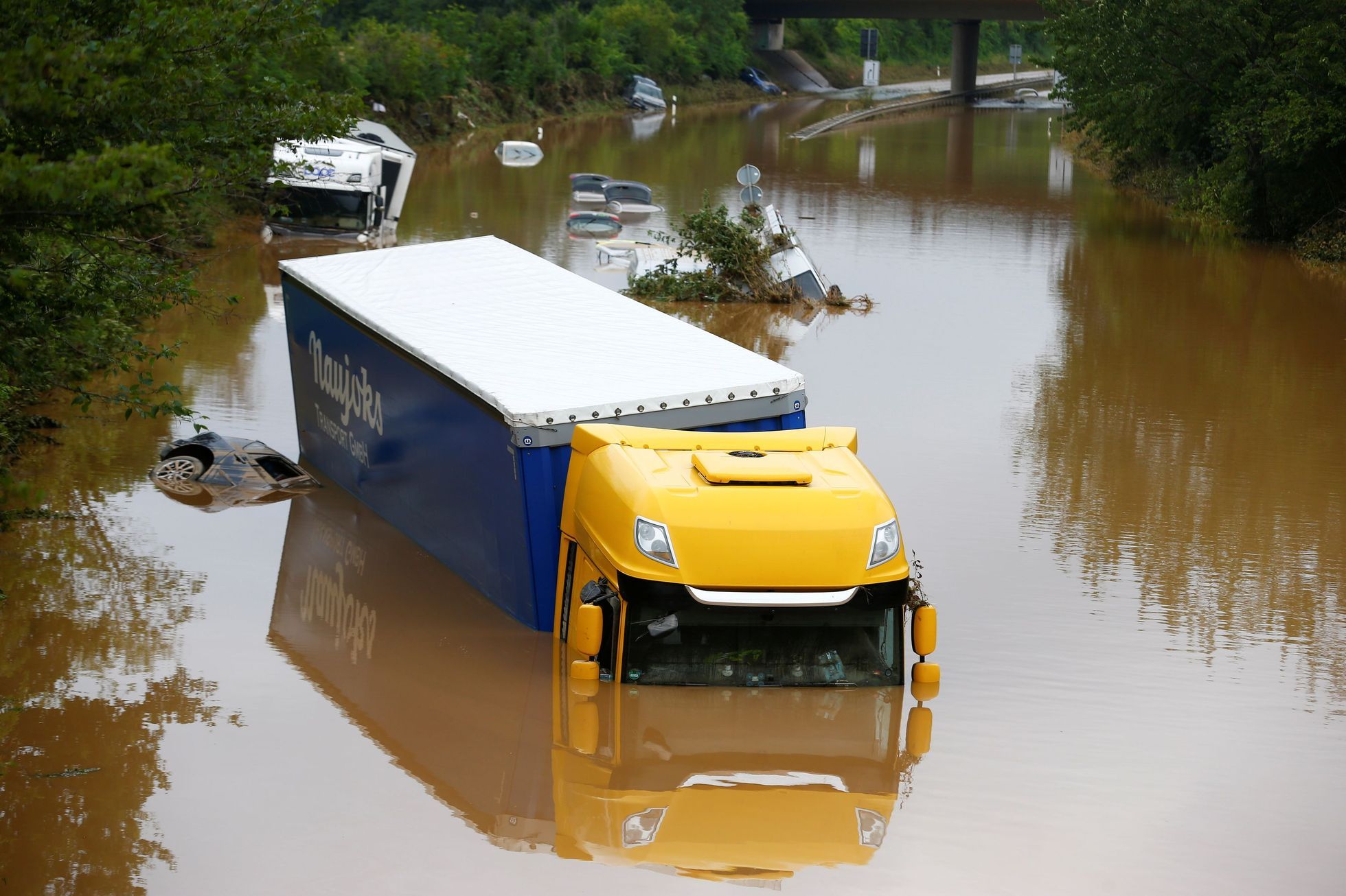 Die Hoffnungen, nach den Überschwemmungen Überlebende zu finden, sind zurückgegangen, berichtet Deutschland.  155 Personen vermisst