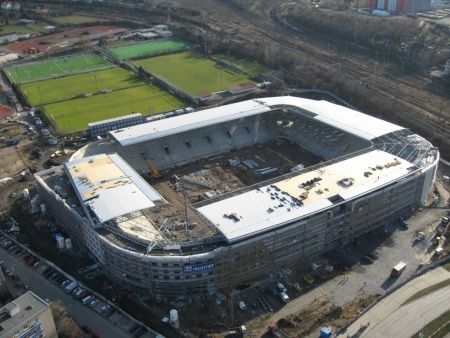 Slávistický stadion Eden je před dokončením, finišují poslední výstavby (leden 2008). | Foto: www.slavia.cz Jiří Pištěk