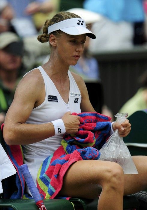 Jelena Dementěvová svou soupeřku velmi potrápila | Foto: Sport