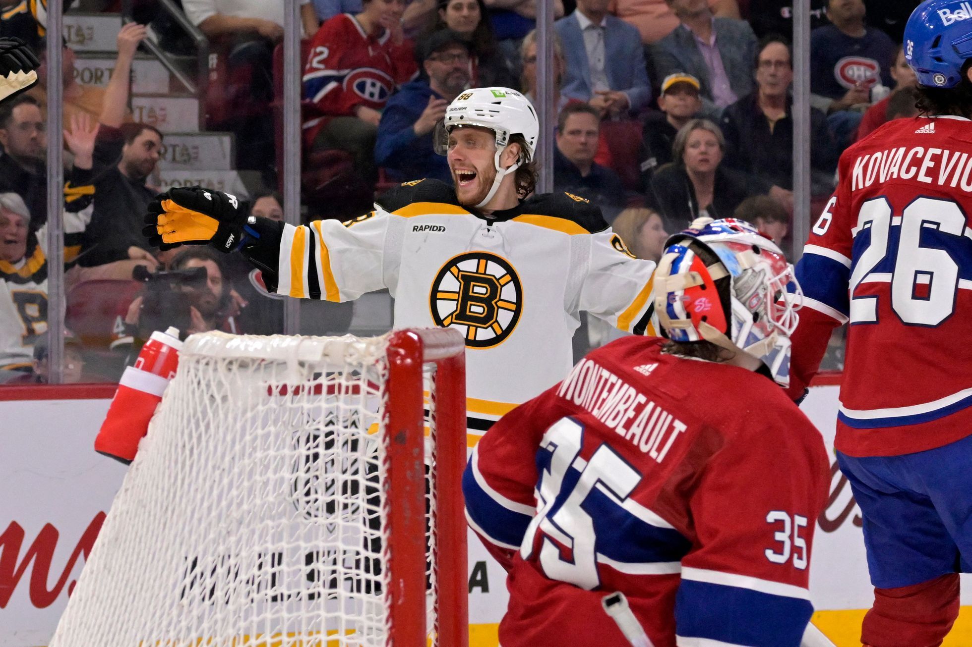 David Pastrňák Finishes NHL Regular Season with 61 Goals in Win for Boston in Montreal