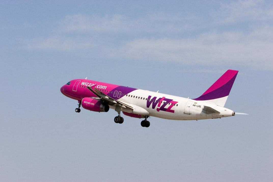La famiglia italiana ha vinto la competizione di Wizz Air.  È in grado di riempire un aereo per 170 persone