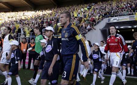 David Beckham v přátelském utkání na Novém Zélandu. | Foto: Reuters