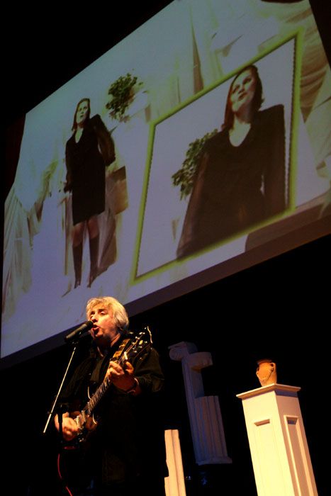 Velká část vystoupení Statise Prusalise byla na playback, nejen hudebního podkladu, ale i zpěvu. | Foto: Ondřej Besperát, Aktuálně.cz