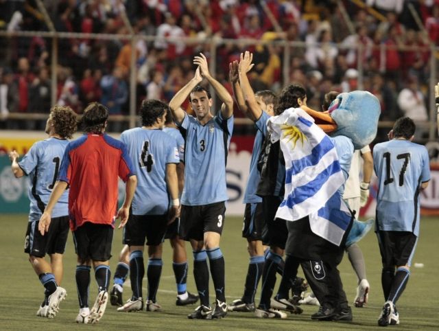 Uruguay slaví postup na MS. | Foto: Reuters